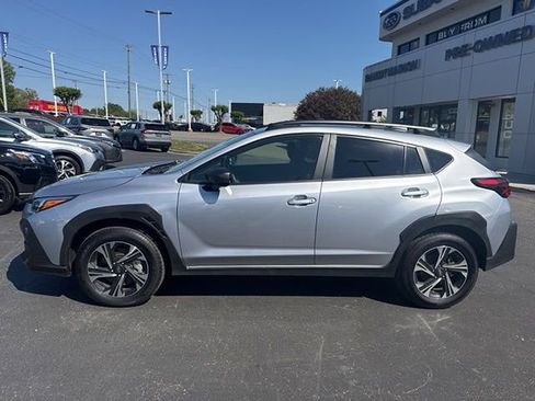 Used 2025 Subaru Crosstrek 2.0i Premium image 2