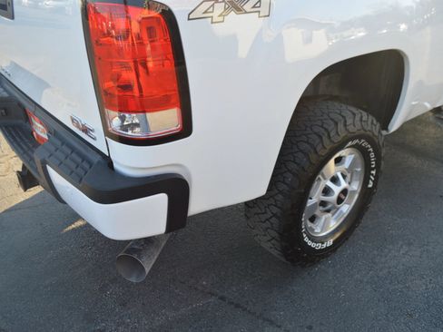 Used 2013 GMC Sierra 2500 Denali AWD/4WD image 9