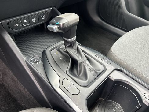 Used 2025 Kia K4 FWD image 18