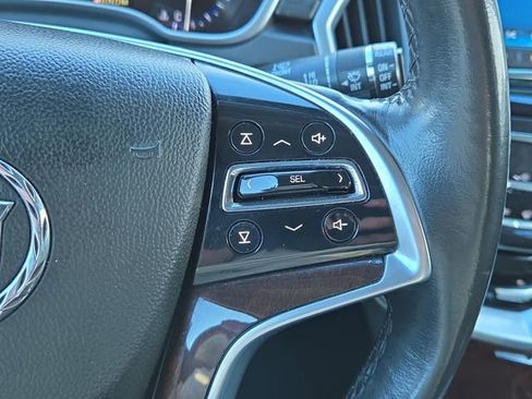 Used 2014 Cadillac SRX Luxury image 24