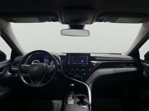 Used 2021 Toyota Camry SE FWD image 21