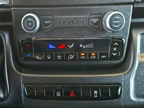 Used 2025 RAM ProMaster 2500 w/ Quick Order Package 22G SLT FWD image 18