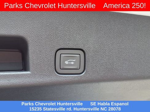 New 2026 Chevrolet Traverse LT w/ Driver Confidence Package FWD image 31