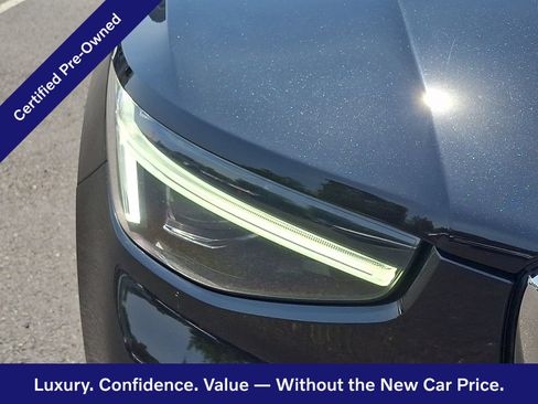 Certified 2024 Volvo XC40 B5 Ultimate w/ Climate Package AWD/4WD image 10