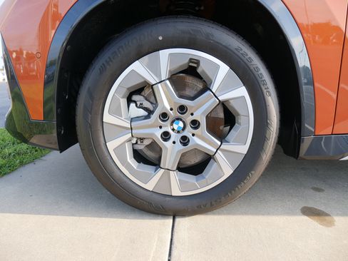 New 2025 BMW X1 xDrive28i w/ Convenience Package image 10