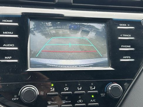 Used 2019 Toyota Camry LE image 26