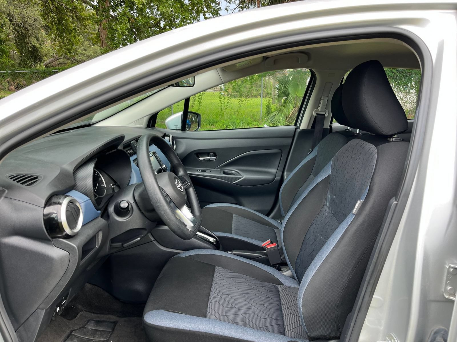 Used 2025 Nissan Versa SV FWD image 24