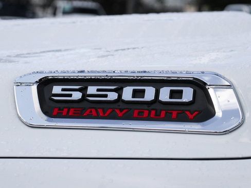 Used 2022 RAM 5500 Tradesman w/ Chrome Appearance Group AWD/4WD image 42