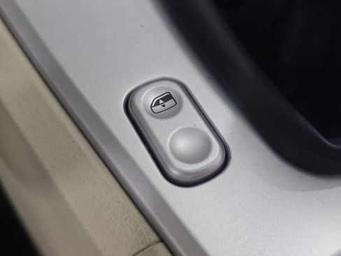 Used 2005 Chrysler Crossfire Limited RWD image 84