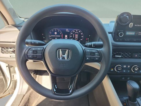 Used 2024 Honda Accord EX image 10