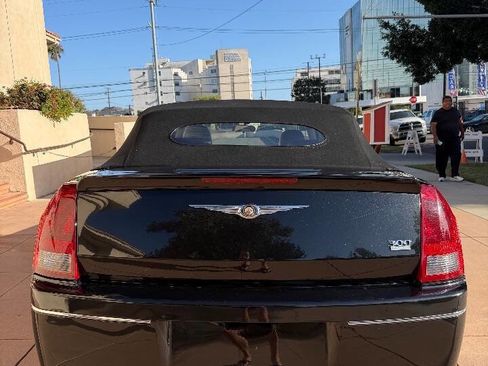Used 2006 Chrysler 300 Touring image 6