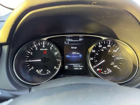 Used 2016 Nissan Rogue SL w/ SL Premium Package FWD image 22