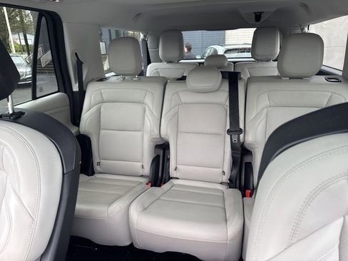 Used 2025 Lincoln Navigator L Reserve image 39