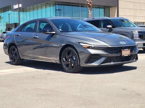 New 2026 Hyundai Elantra Sport FWD image 32