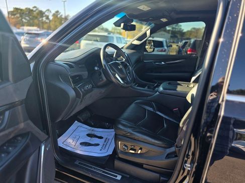 Used 2017 Cadillac Escalade Platinum image 5