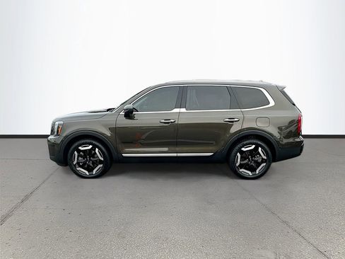 Used 2025 Kia Telluride S image 4