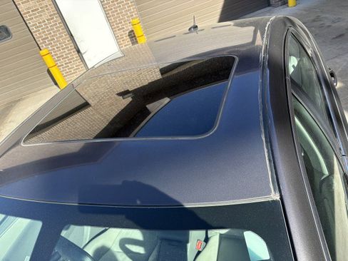 Used 2010 Chevrolet Malibu LT w/ Interface Package FWD image 9