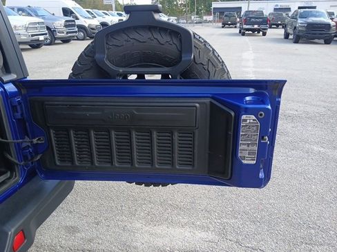 Used 2019 Jeep Wrangler Unlimited Rubicon image 33