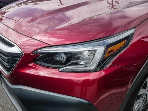 Used 2021 Subaru Outback Premium AWD/4WD image 2