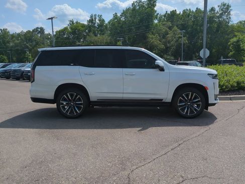 Used 2021 Cadillac Escalade Sport Platinum image 9