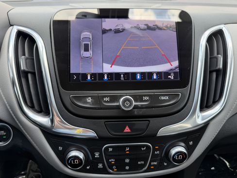 Used 2020 Chevrolet Equinox Premier image 22
