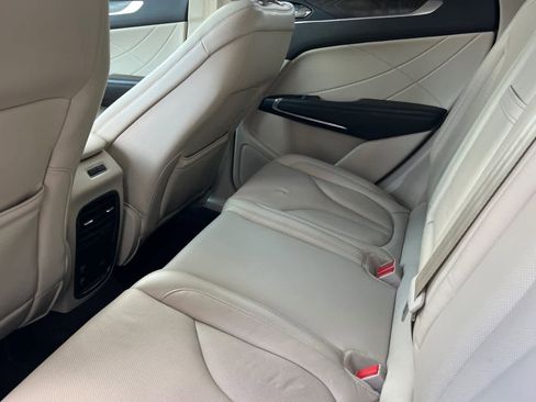 Certified 2019 Lincoln MKC Reserve w/ MKC Technology Package FWD image 4