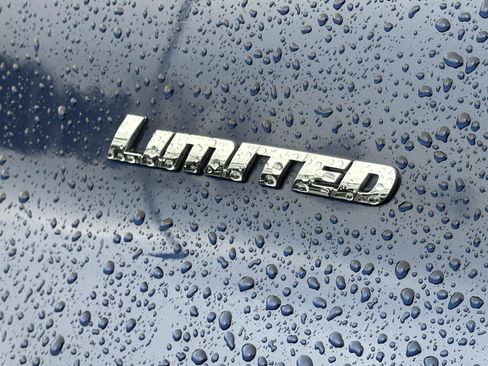 Used 2016 Toyota 4Runner Limited image 10