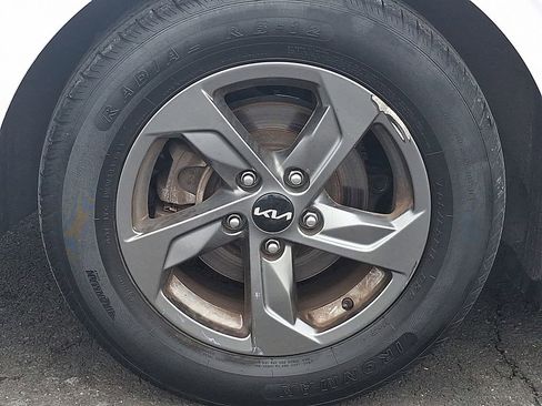 Used 2022 Kia K5 LXS image 10