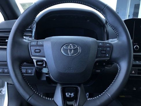 Certified 2025 Toyota Camry SE image 24