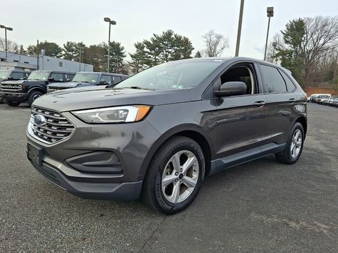 Used 2020 Ford Edge SE image 3