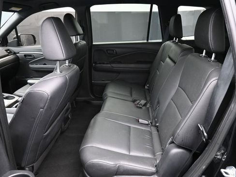 Used 2023 Honda Passport EX-L image 12