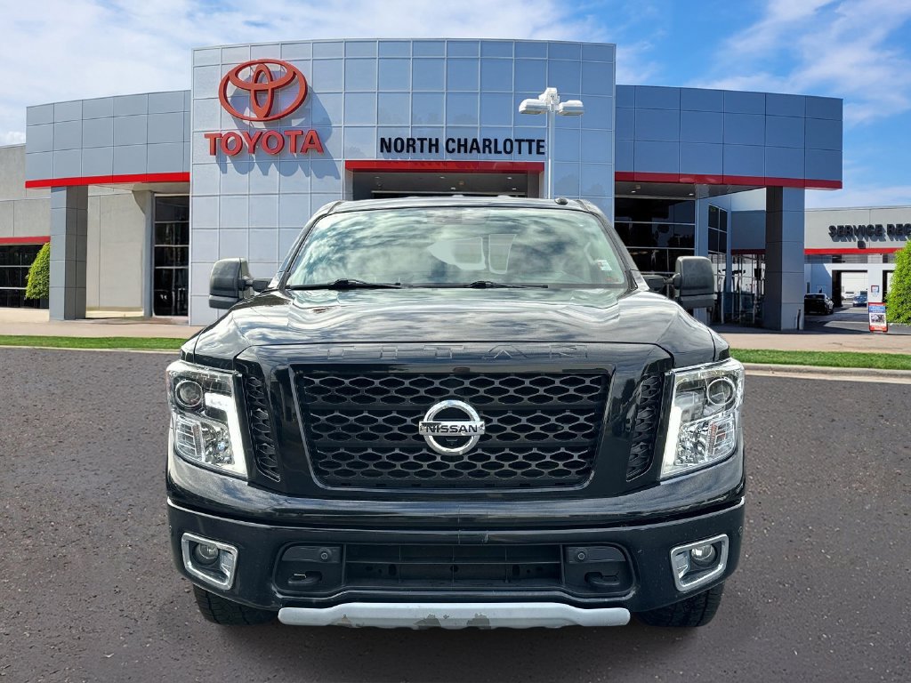 Used 2019 Nissan Titan PRO-4X w/ Pro-4x Convenience Package AWD/4WD image 2