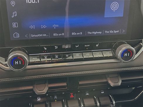 Used 2024 Chevrolet Colorado LT w/ LT Convenience Package III image 21