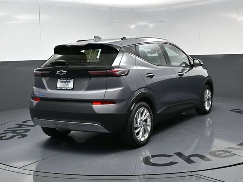 Used 2022 Chevrolet Bolt EUV LT w/ Driver Confidence Package FWD image 9