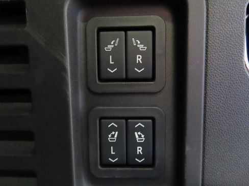 Used 2025 GMC Acadia Denali w/ Super Cruise Package image 36