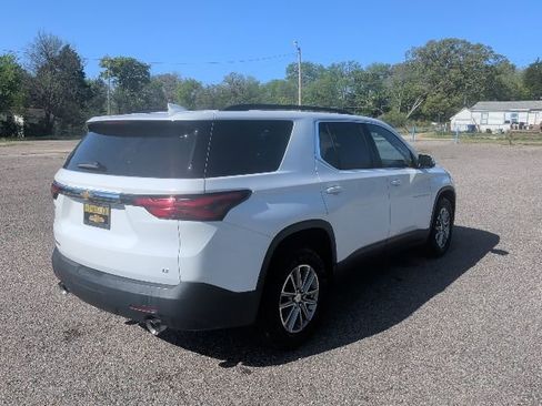Used 2023 Chevrolet Traverse LT image 5