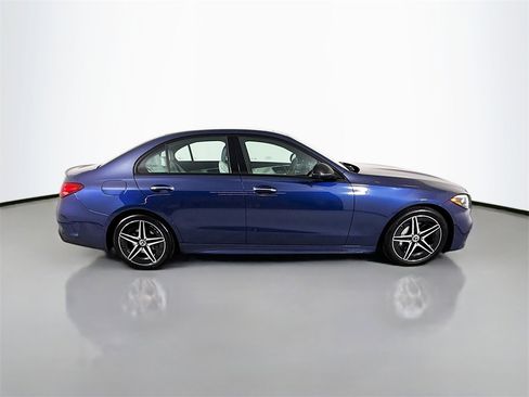 Used 2025 Mercedes-Benz C 300 4MATIC Sedan image 8
