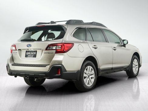 Used 2019 Subaru Outback 2.5i Premium w/ Popular Package #2 AWD/4WD image 5