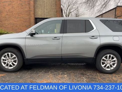 Used 2023 Chevrolet Traverse LS w/ Safety Package image 5