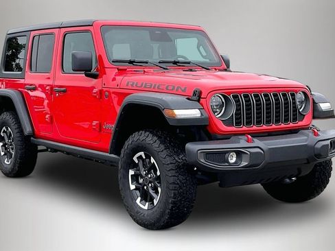 Used 2026 Jeep Wrangler Unlimited Rubicon AWD/4WD image 1