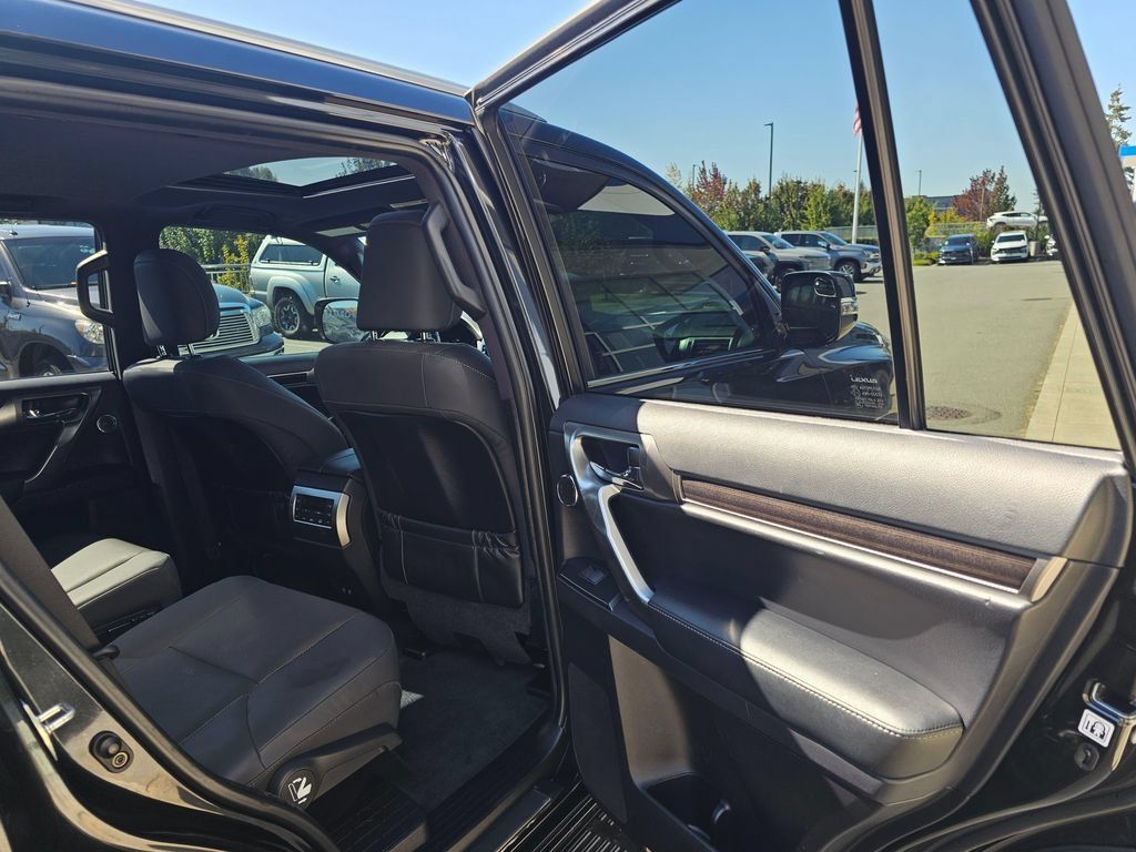Used 2022 Lexus GX 460 Premium AWD/4WD image 15