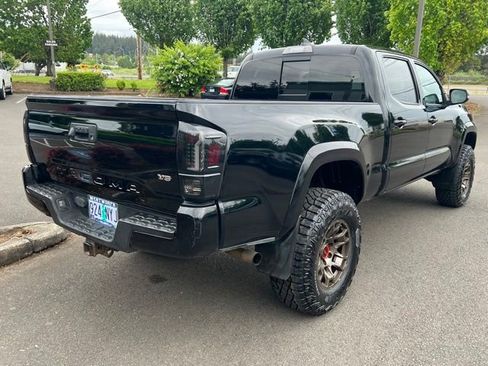 Used 2018 Toyota Tacoma TRD Sport AWD/4WD image 6
