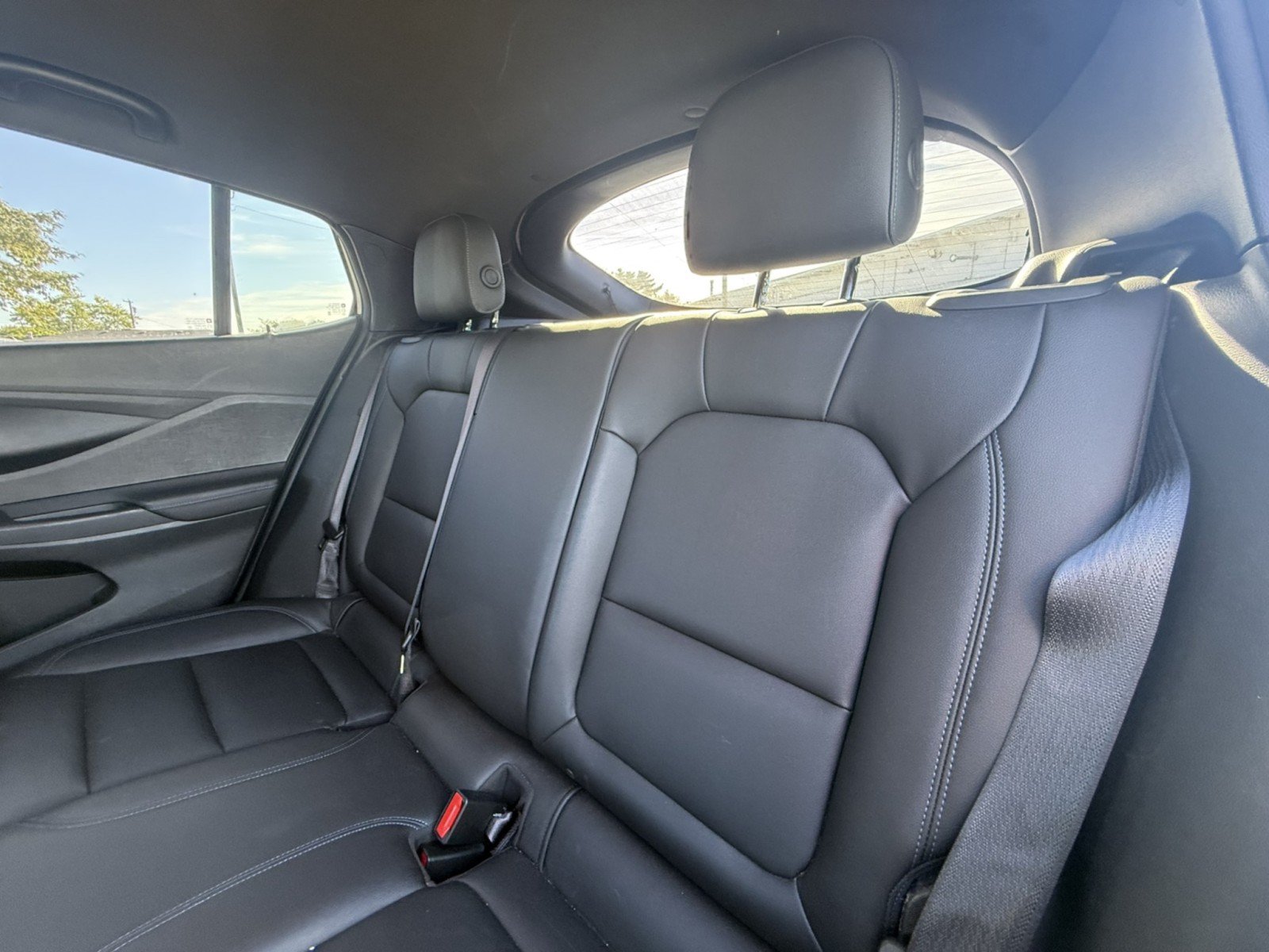 Used 2024 Buick Envista Sport Touring w/ Convenience I Package FWD image 25