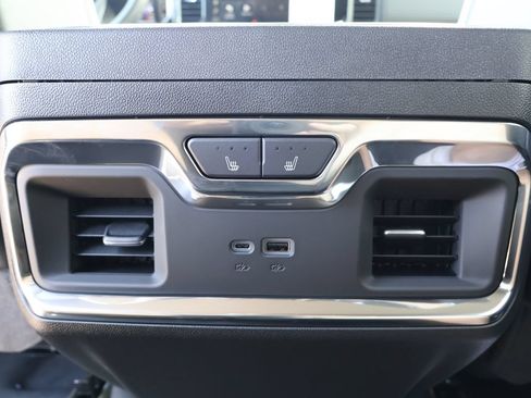 New 2026 GMC Sierra 3500 SLT w/ SLT Convenience Package AWD/4WD image 30