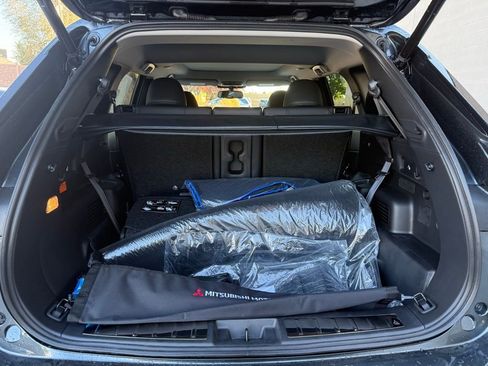 New 2025 Mitsubishi Outlander SE image 27