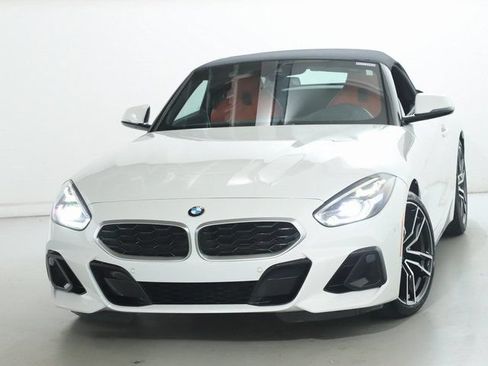 Certified 2023 BMW Z4 sDrive30i w/ Premium Package RWD image 3