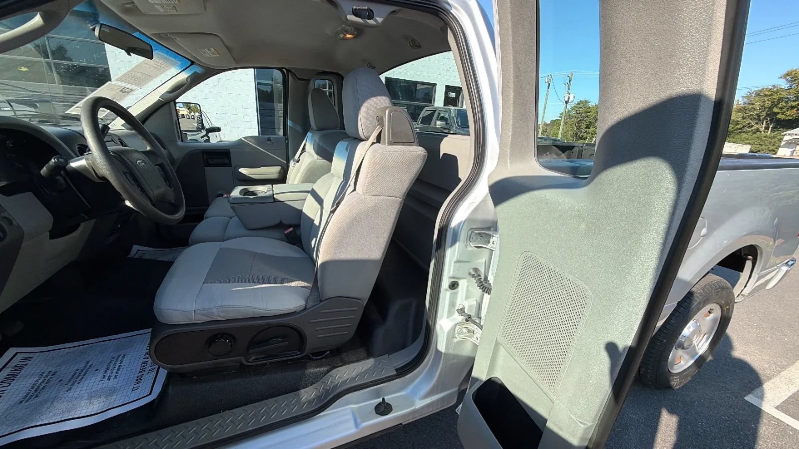 Used 2004 Ford F150 XL RWD image 20
