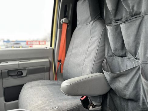 Used 2019 Ford E-450 and Econoline 450 Super Duty w/ Power Windows & Locks Group image 15