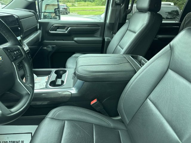 Used 2024 Chevrolet Silverado 2500 LTZ w/ LTZ Convenience Package AWD/4WD image 5