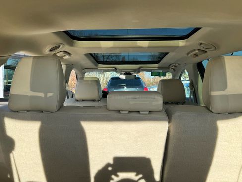 Used 2014 Lincoln MKT Ecoboost AWD 4dr Crossover w/ Equipment Group 201A image 9